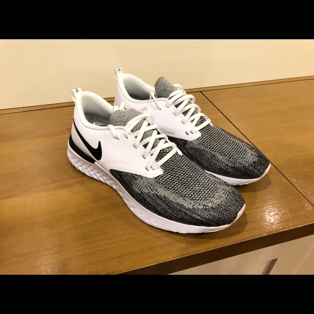 Nike Odyssey React Flyknit 2